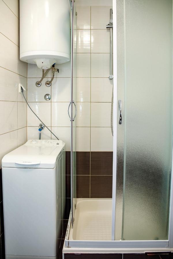 Studio Apartman Hotell Split Exteriör bild