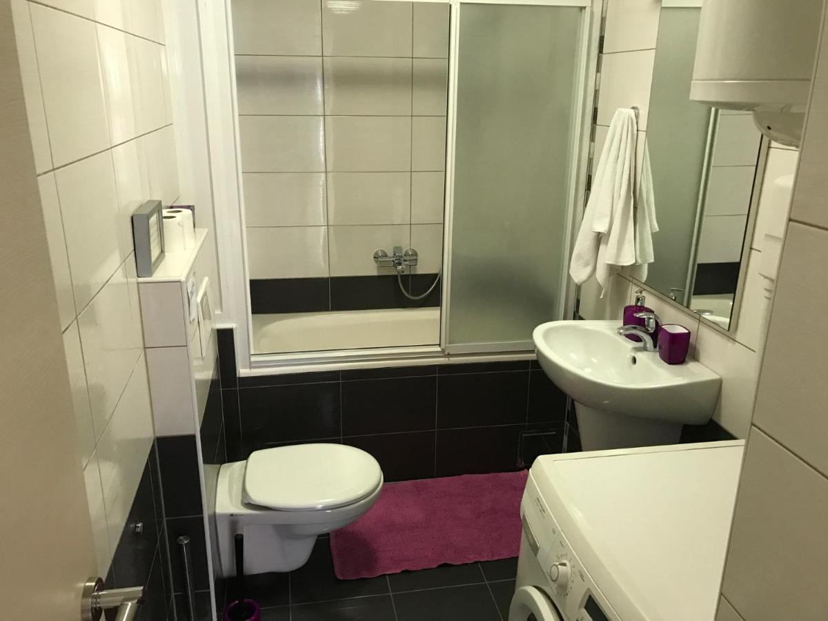 Studio Apartman Hotell Split Exteriör bild